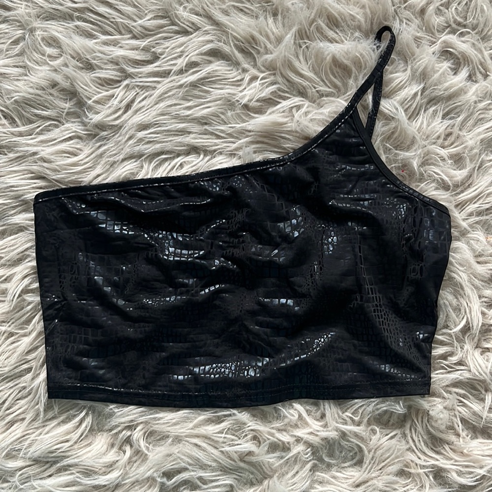 Shein black one shoulder snake skin crop top